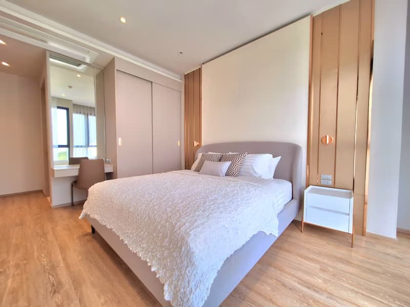 Condo for Rent at Bearing Residence