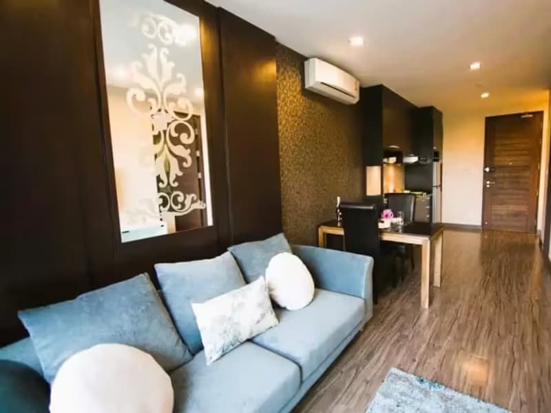 1 Bedroom Condo
