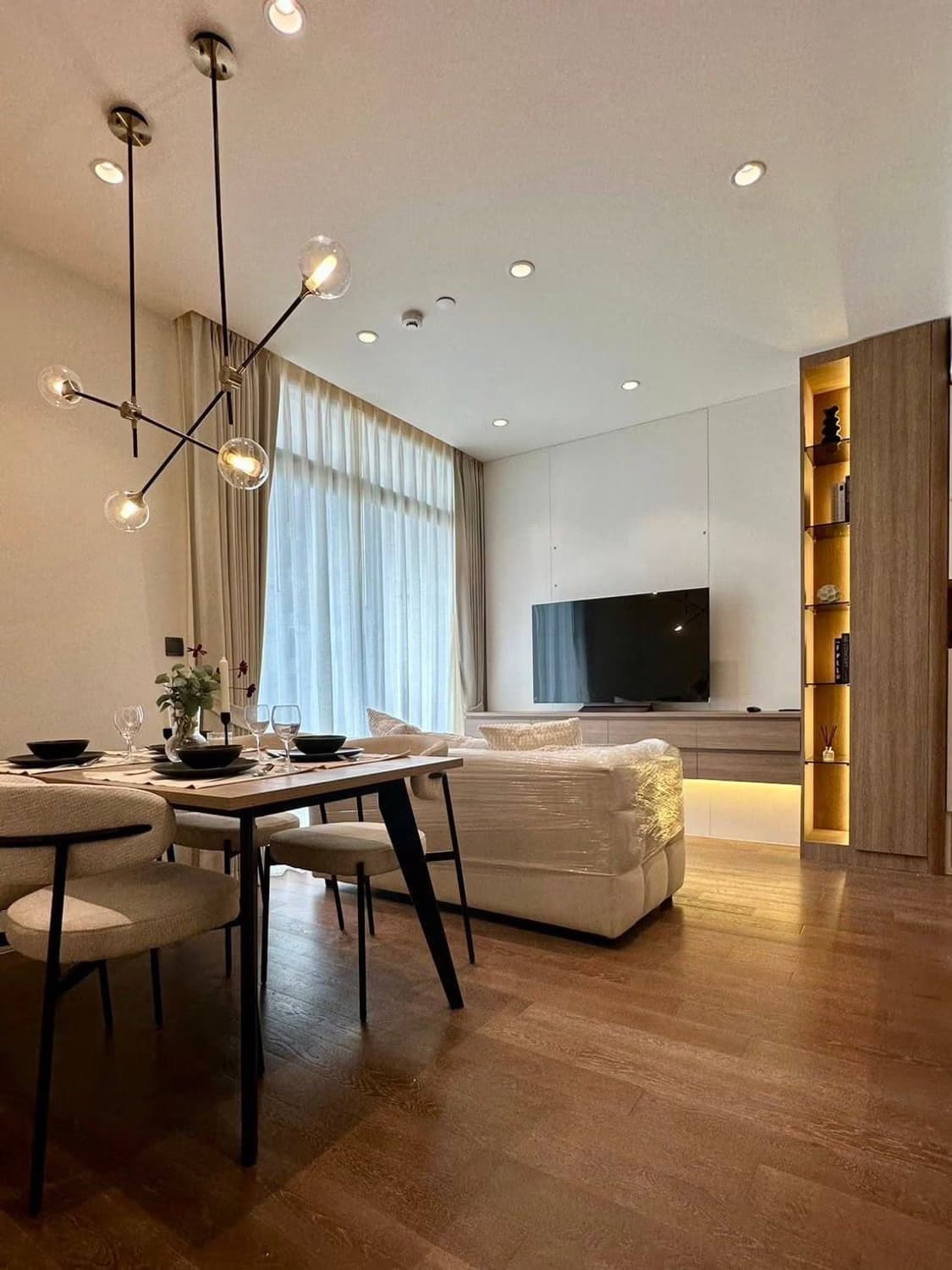 2 Bed Condo for Rent in Watthana - Image 2