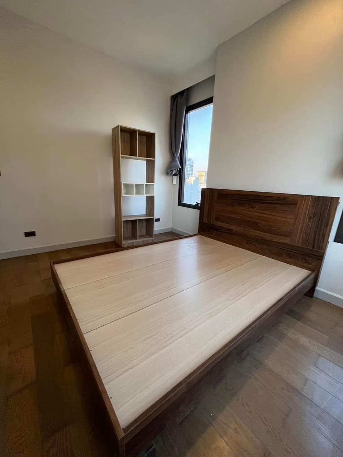 1 Bed Condo for Rent and Sale in Ratchathewi - Image 1