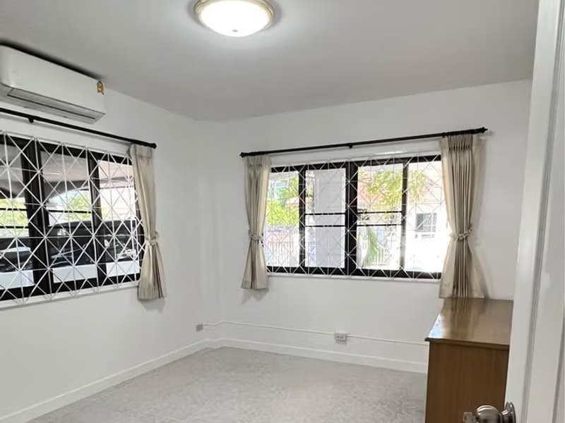 4 Bed House for Sale in San Sai