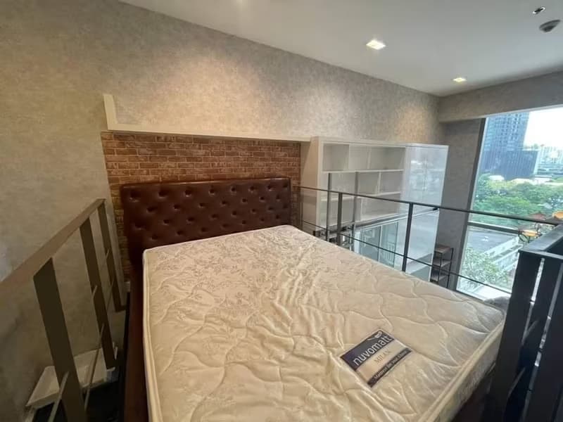 1 Bedroom Condo