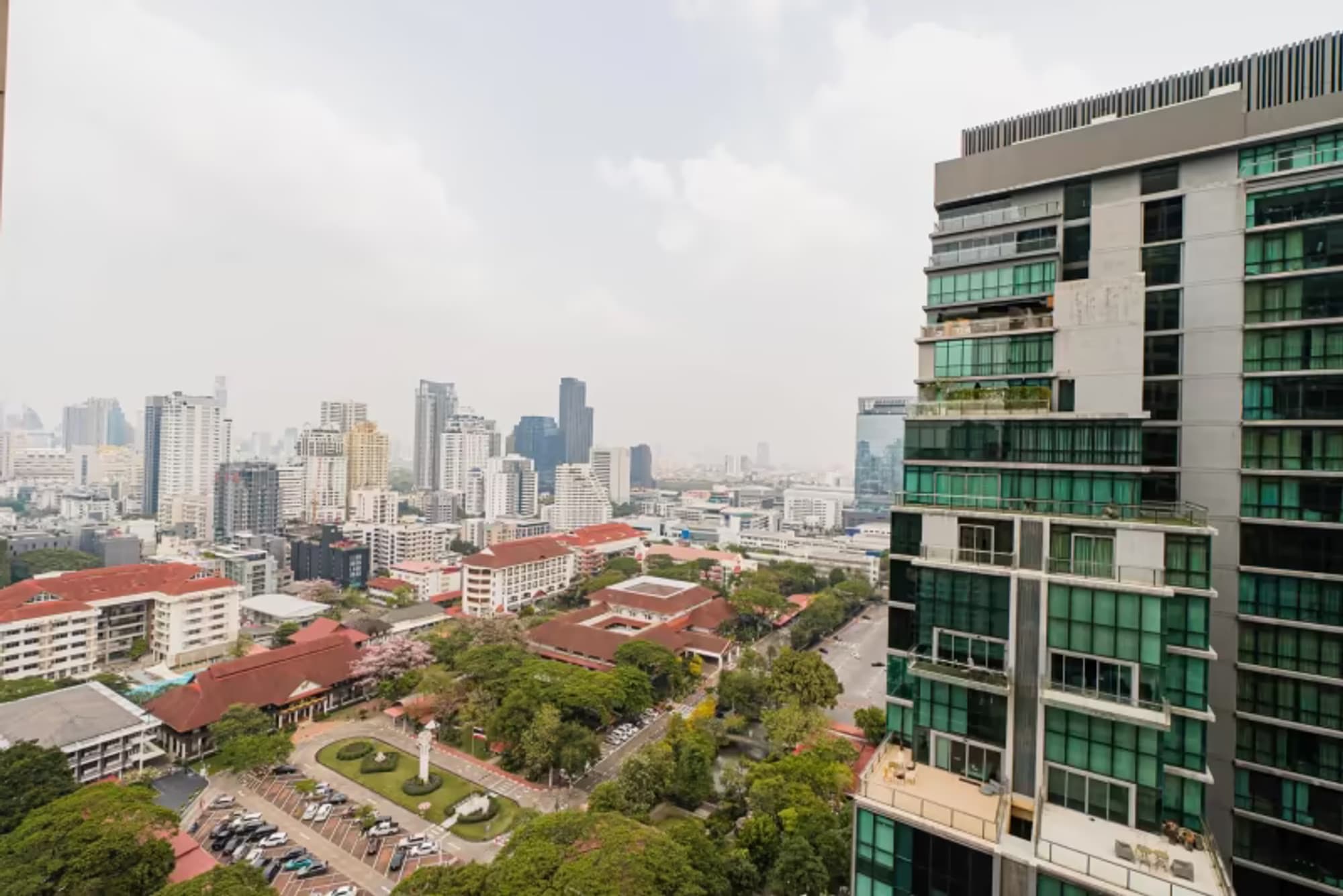 1 Bedroom Condo for Rent at THE ESSE Asoke - Image 12