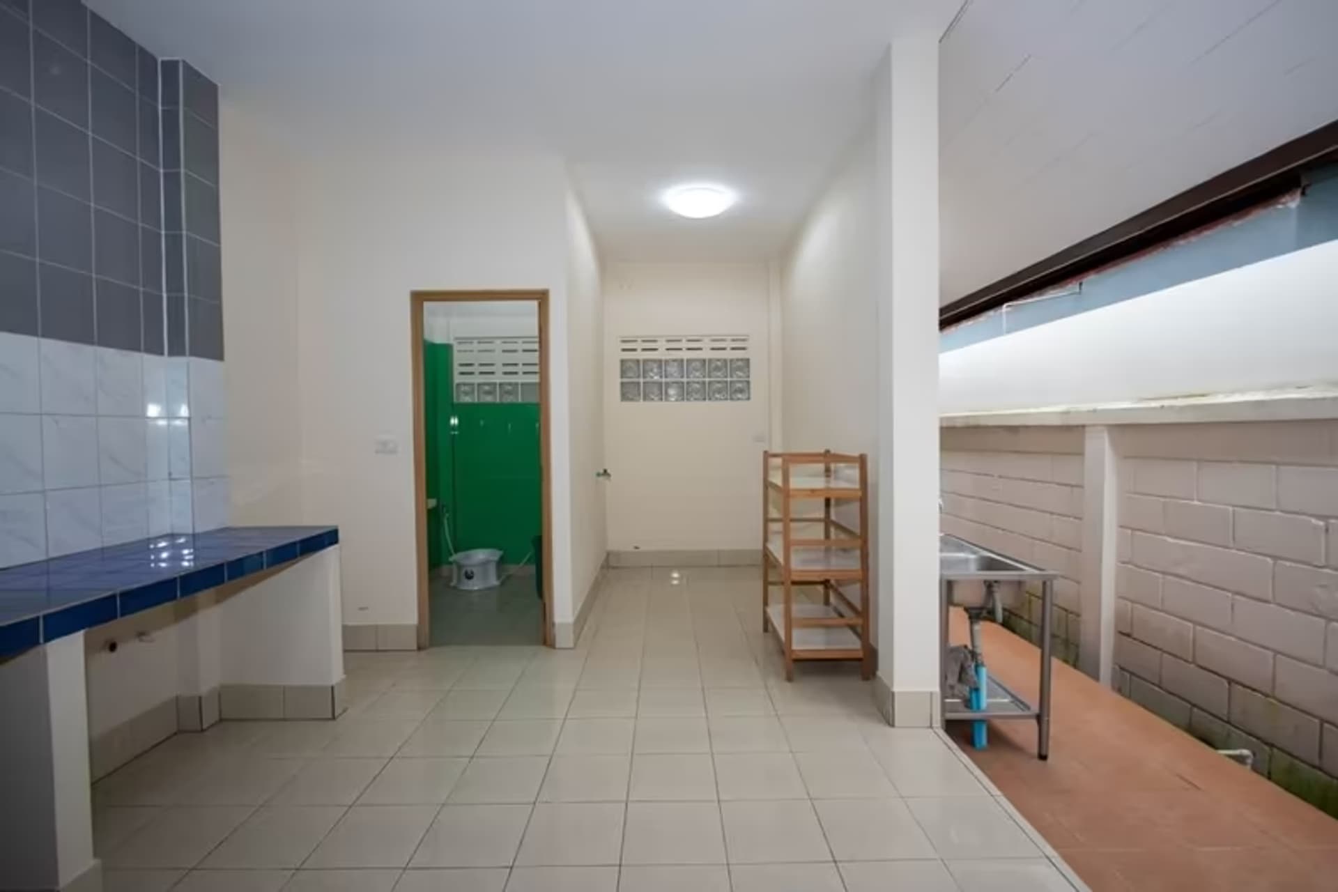 4 Bedroom House in Nong Hoi - Image 6
