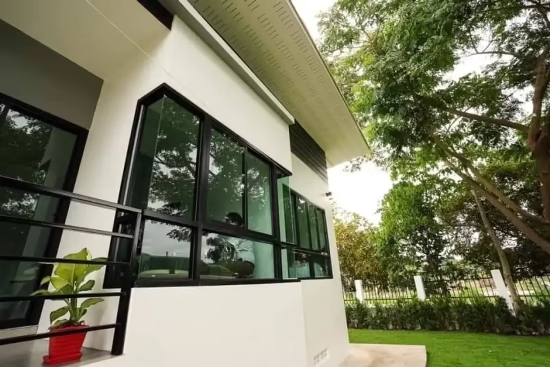 3 Bedroom House - Image 11