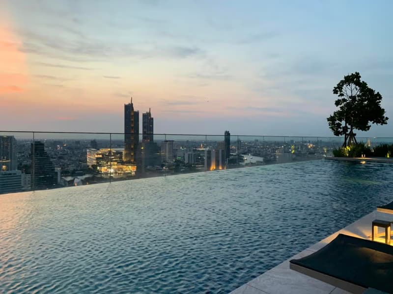 1 Bedroom Condo