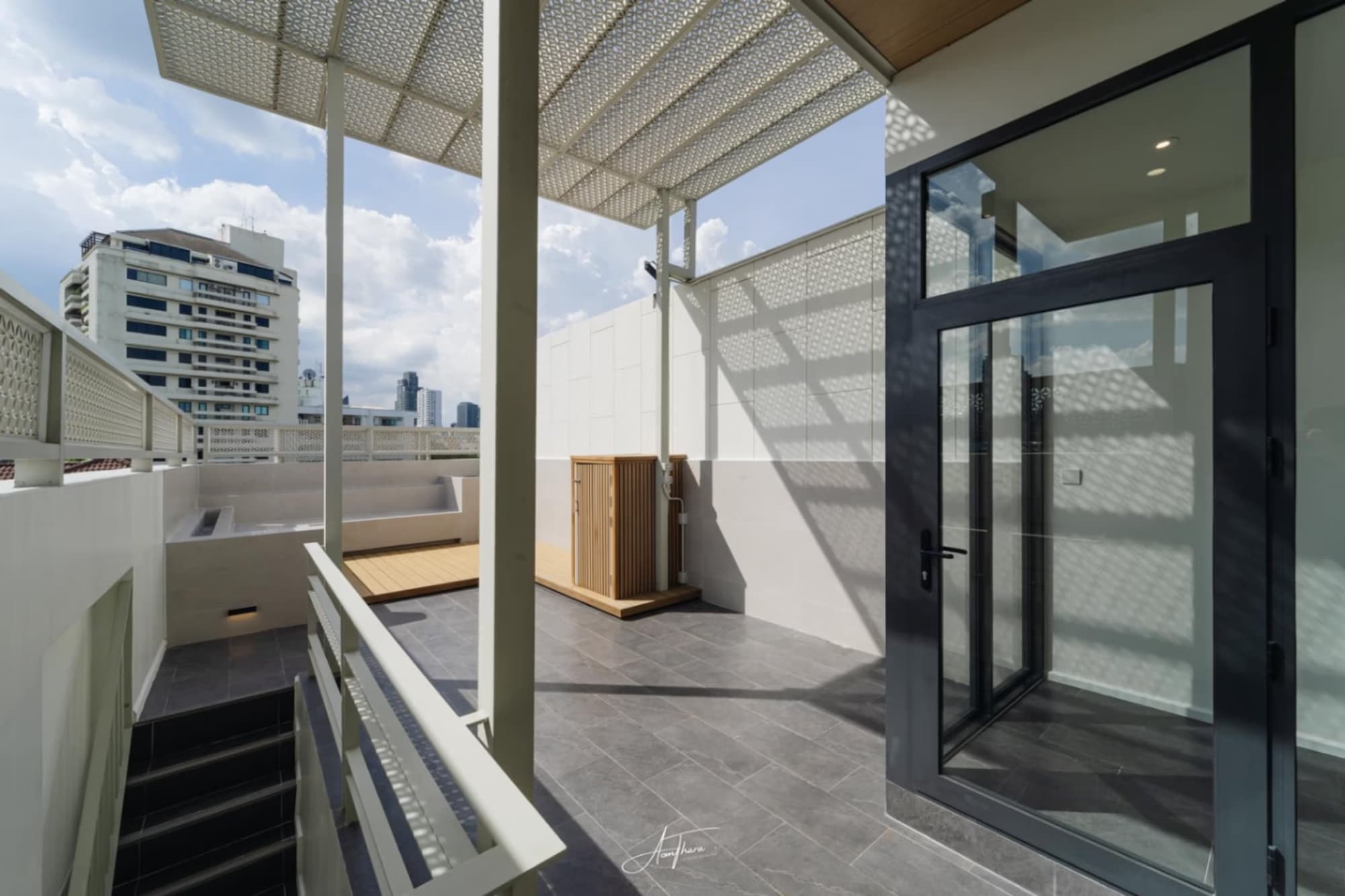 3 Bed House for Rent and Sale in Watthana - Image 46