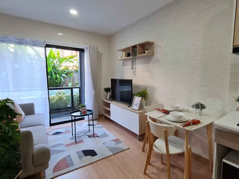 Condo for Rent at The Fore Condo
