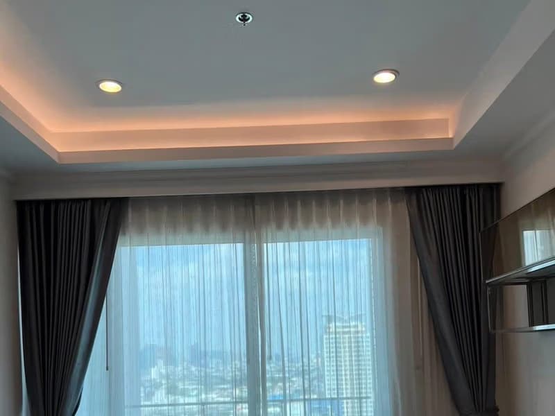 1 Bed Condo for Sale in Ratchathewi