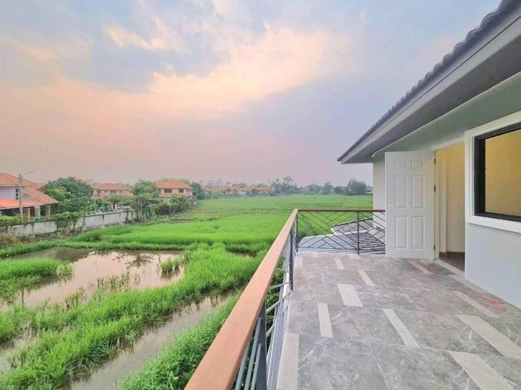 5 Bedroom House - Image 15