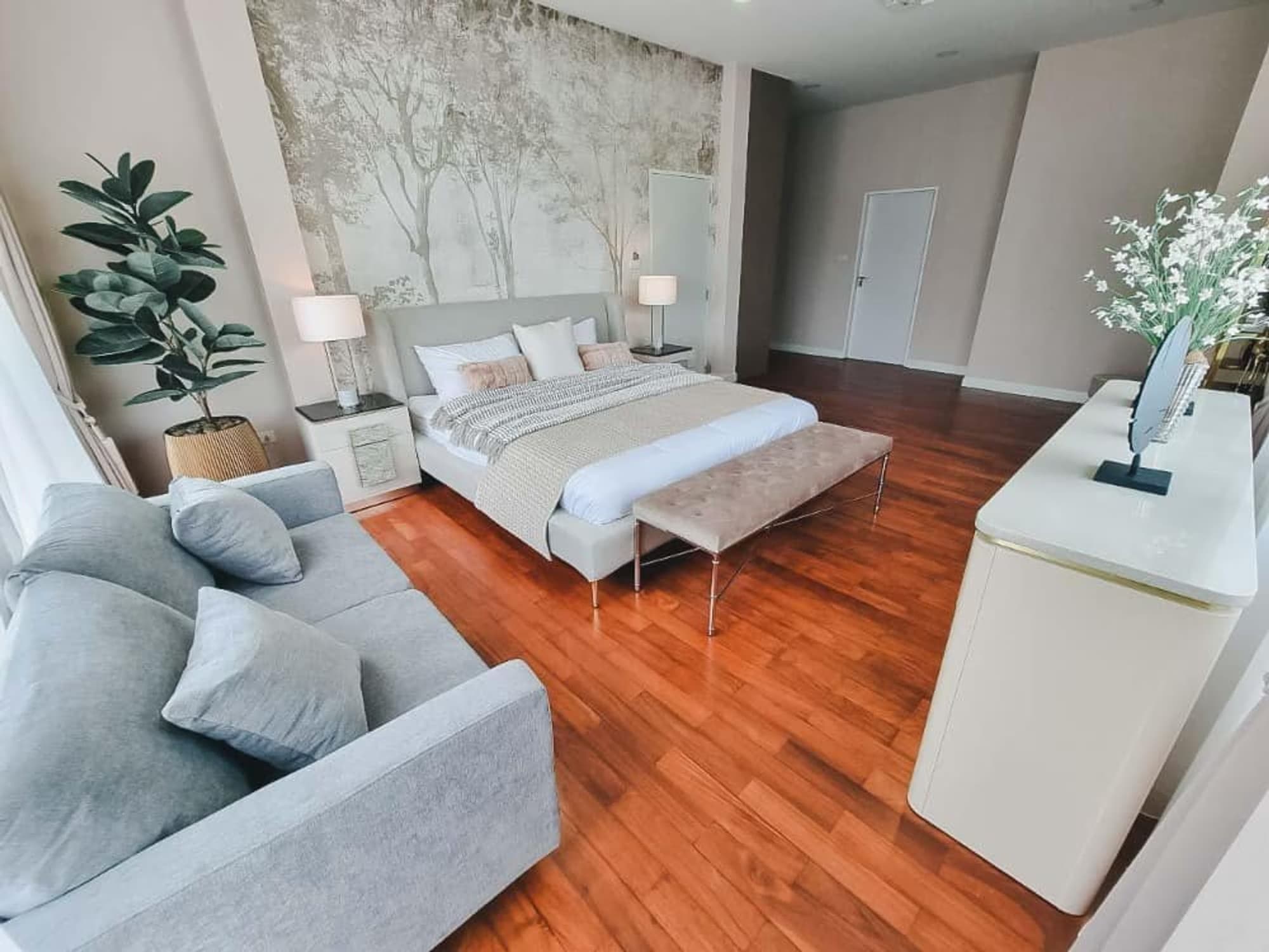 5 Bedroom House - Image 10