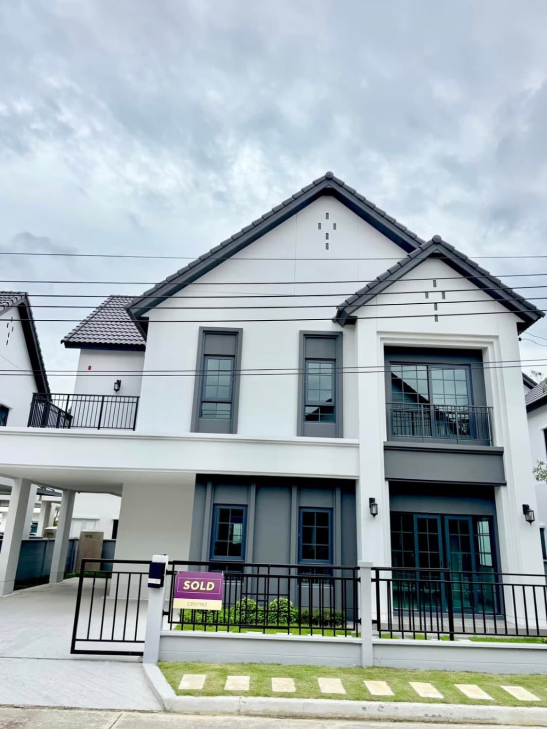 4 Bed House for Sale in Bang Phli, Samut Prakan - Image 1