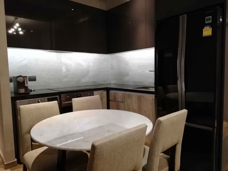 The Lofts Asok by Raimon Land