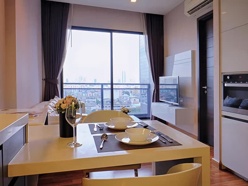 1 Bed Condo for Rent  Near Thailand Cultural Centre MRT