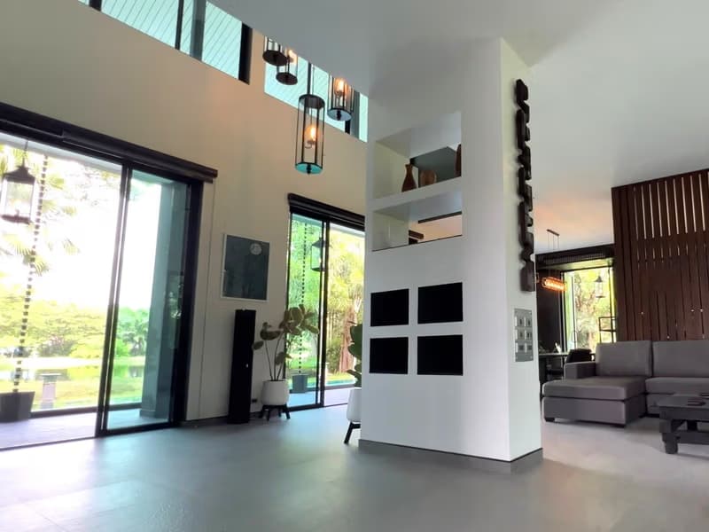 6 Bed House for Sale in Mae Rim District
