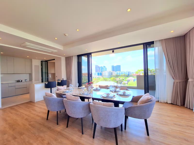 Condo for Rent at Bearing Residence  