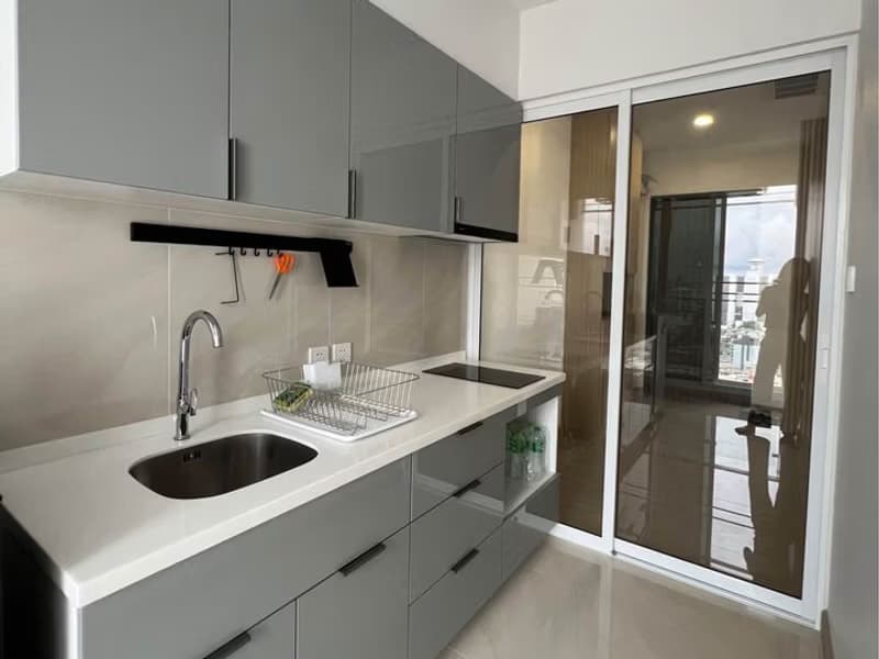 2 Bed Condo for Rent in Bang Rak