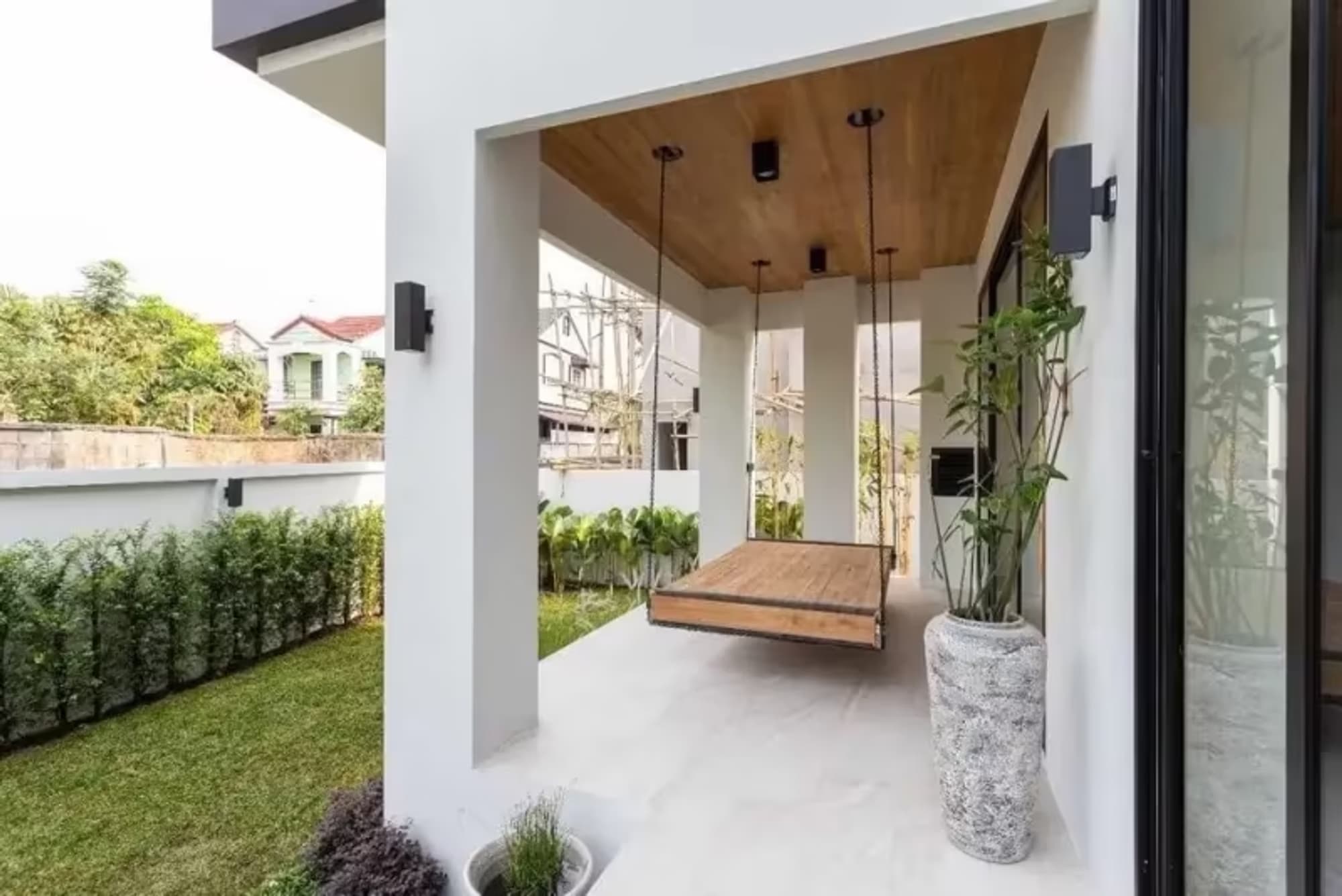5 Bedroom House - Image 13