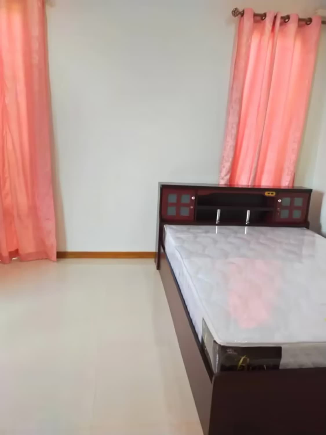 3 Bedroom House - Image 12
