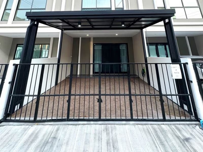 Townhouse for Rent at Patio Srinakarin-Rama9  