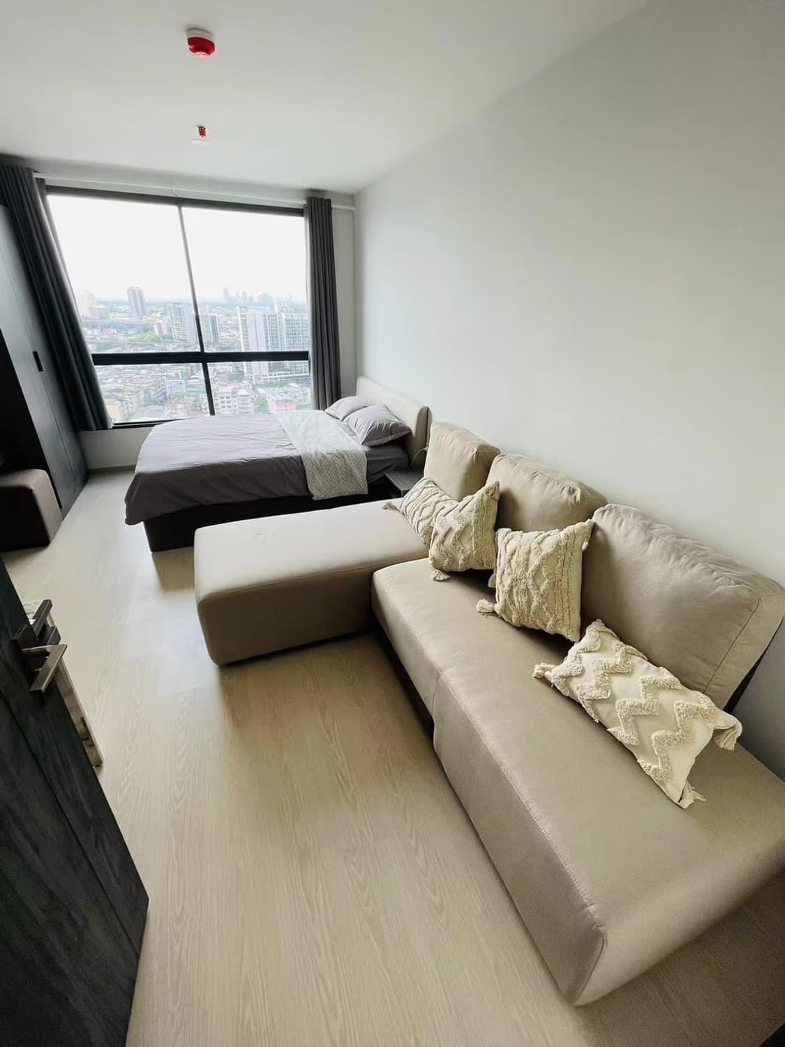 1 Bedroom Condo - Image 2
