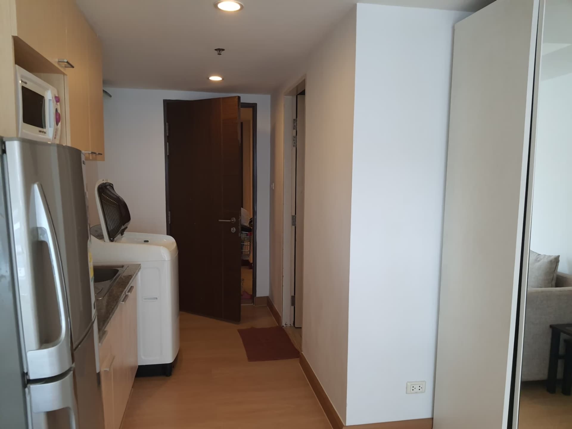 Studio Condo for Rent in Watthana - Image 4