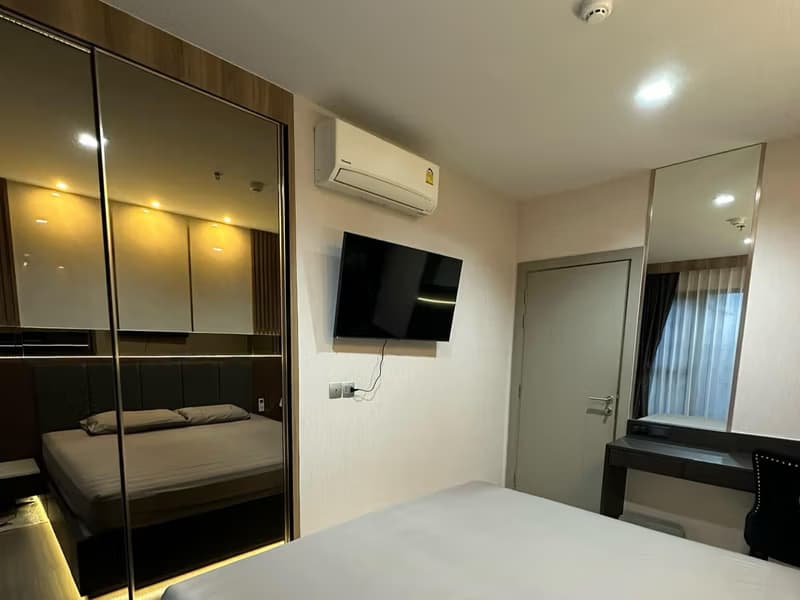 1 Bed Condo for Sale in Ratchathewi