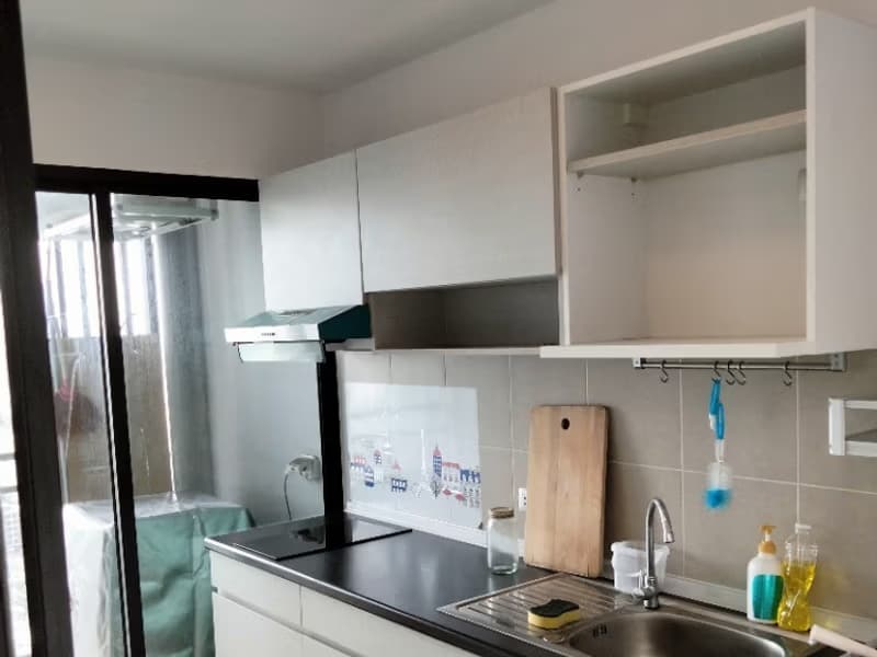 2 Bed Condo for Sale in Thon Buri