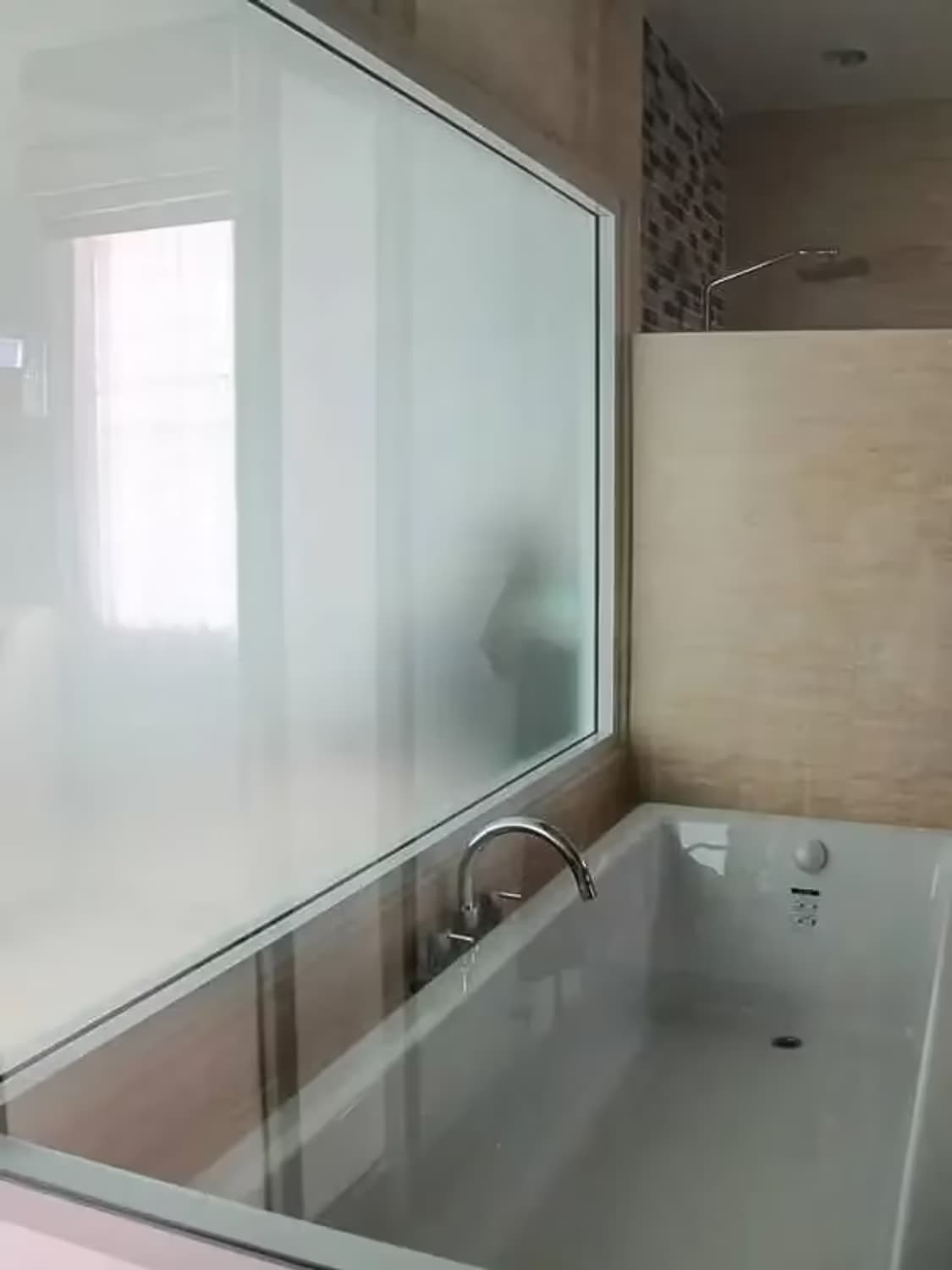 2 Bedroom House - Image 4