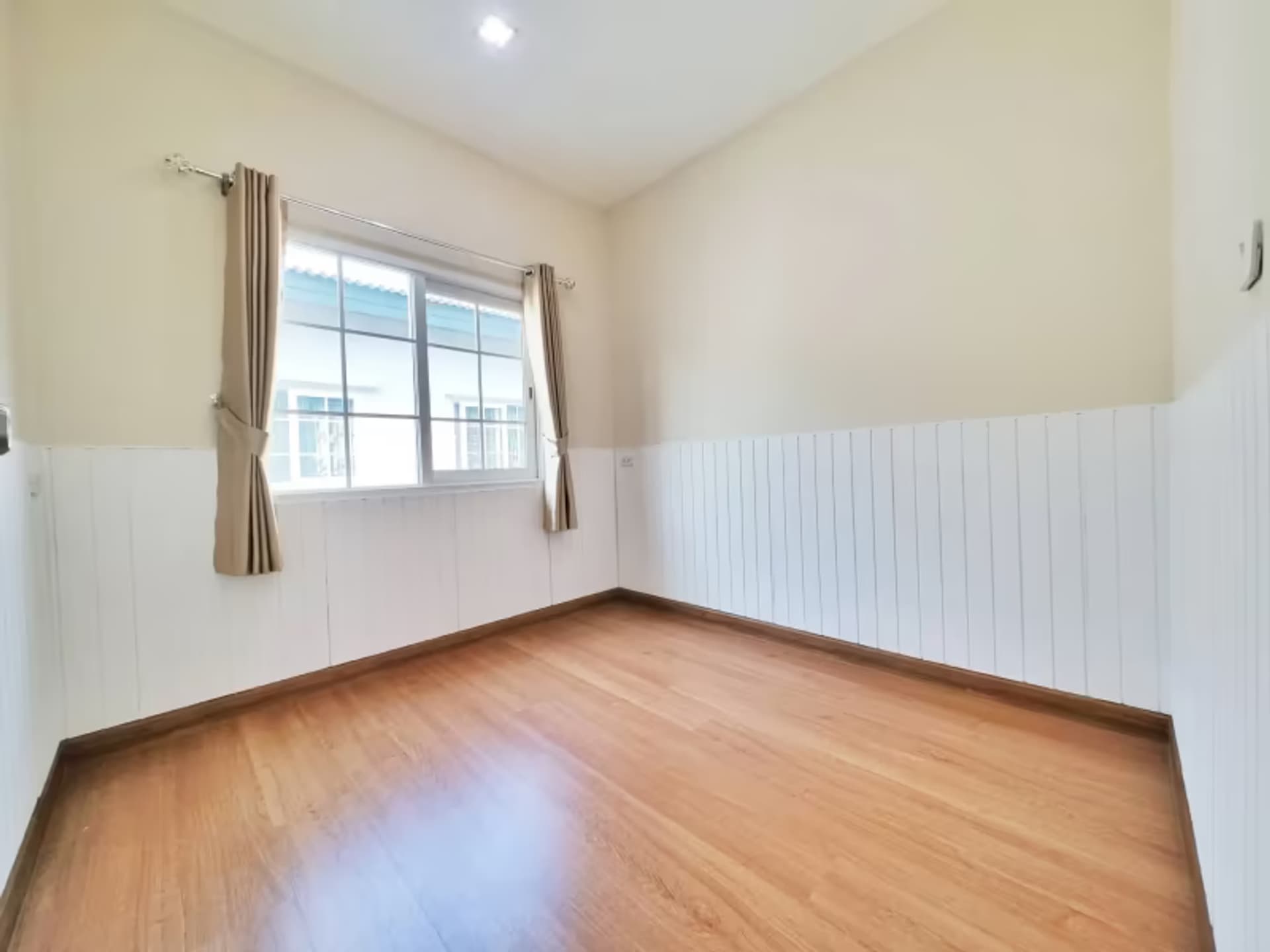 4 Bedroom House - Image 3