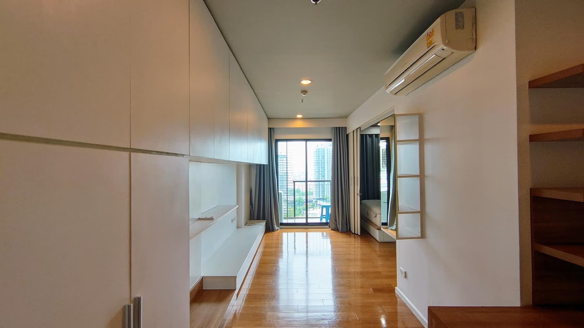 1 ห้องนอน Condo สำหรับ ขาย ใน วัฒนา - Image 2