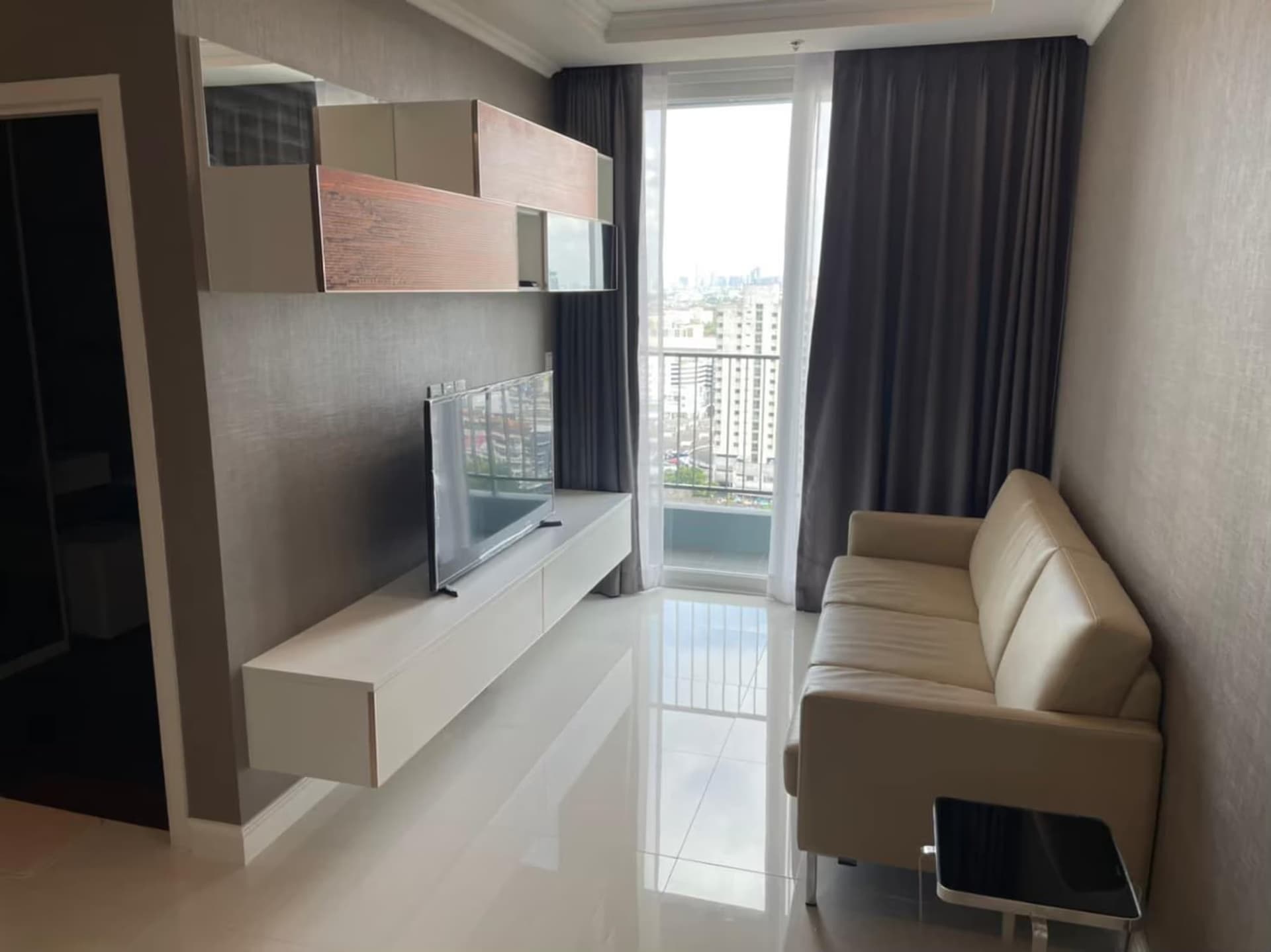 2 卧室 公寓 用于 出租 在 Mueang Samut Prakan - Image 1