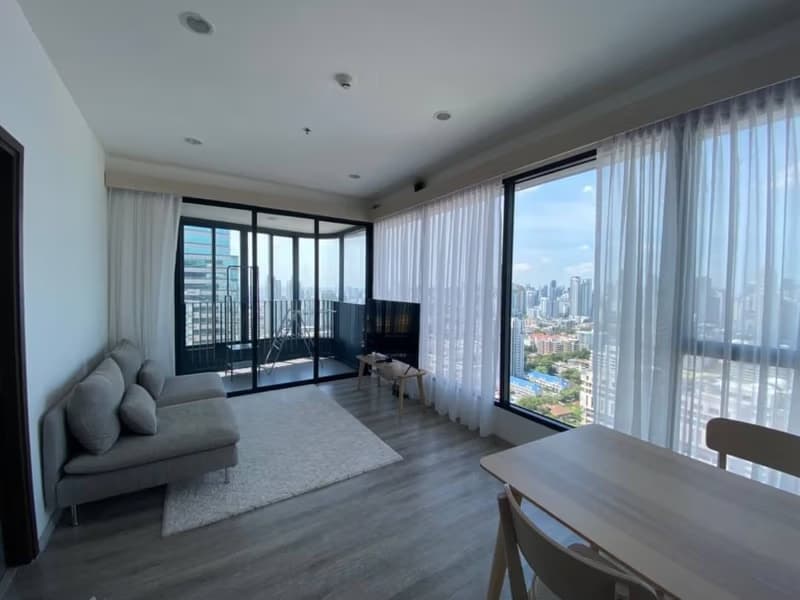 2 Bed Condo for Rent in Huai Khwang