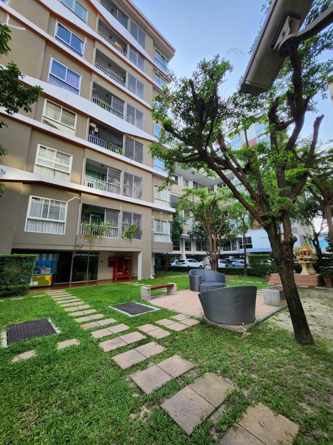 2 Bed Condo for Sale in Phra Khanong - Image 13