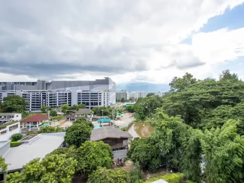 1 Bedroom Condo