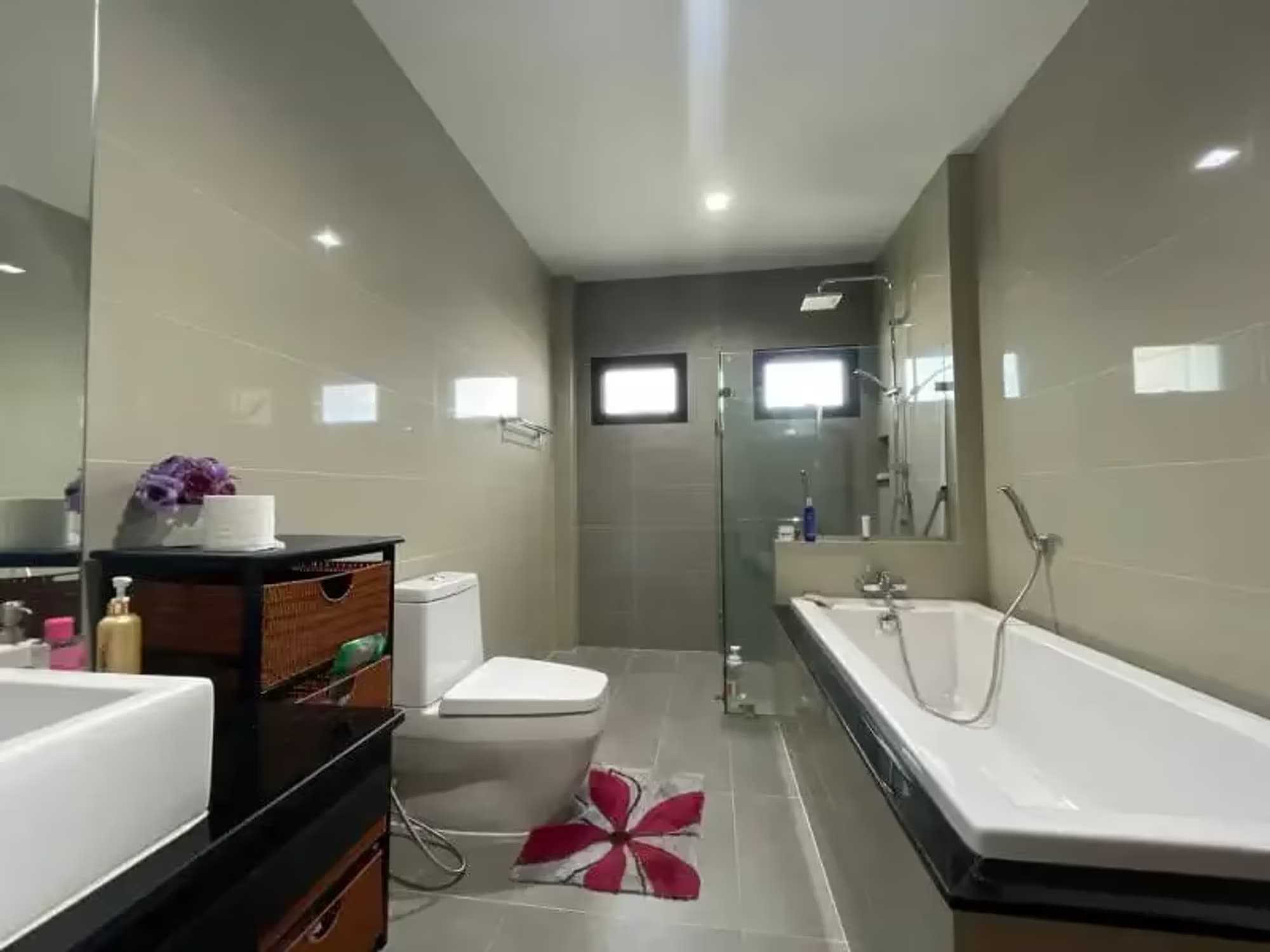 4 Bedroom House - Image 3