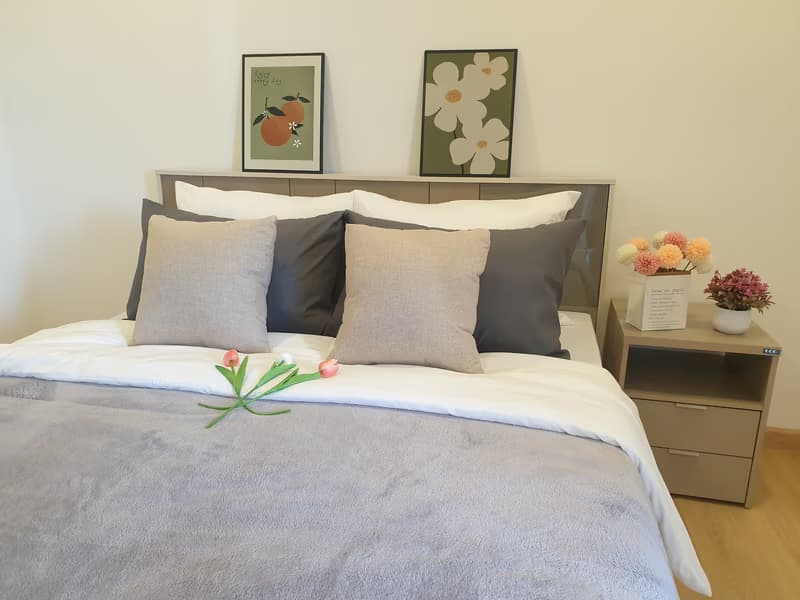 Condo for Sale at Rooks Condotel