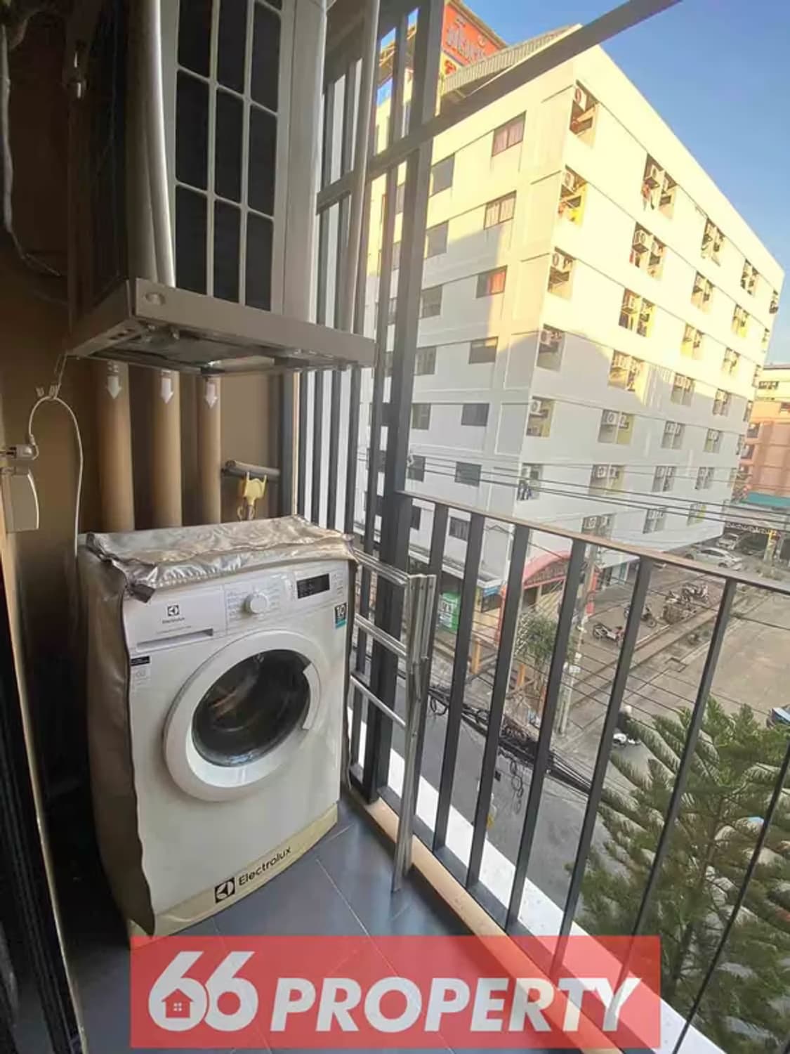 Condo for Rent at Brown Condo HuaiKwang - Image 7