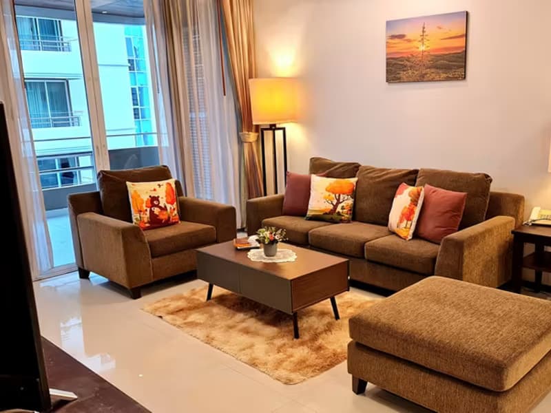 Piyathip Place Serviced Apartment