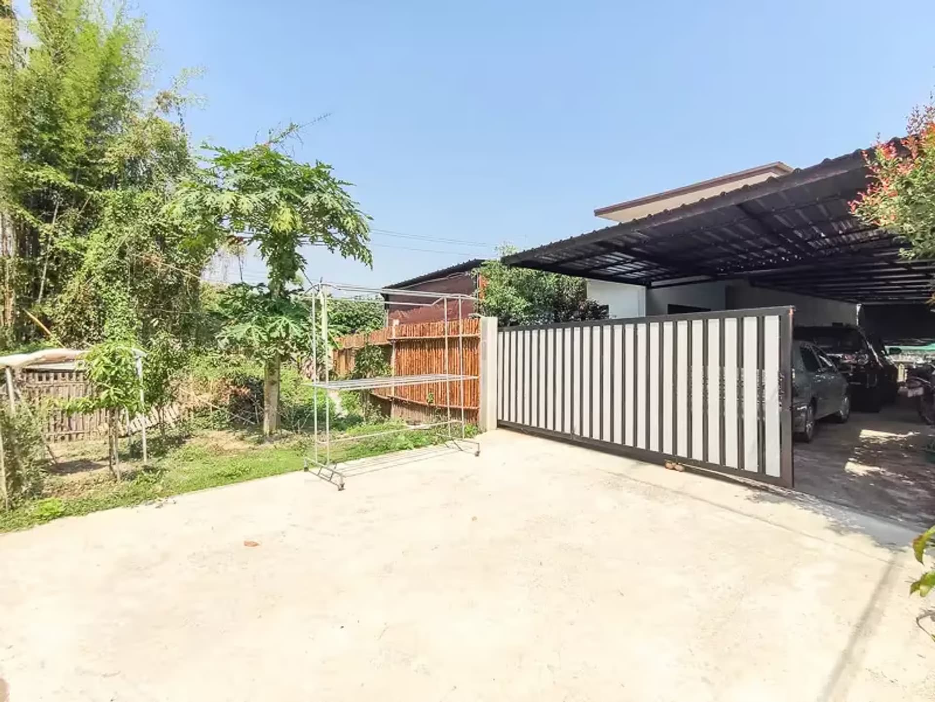 4 Bedroom House - Image 1