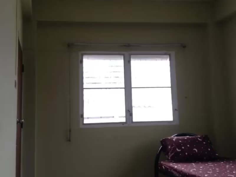 6 Bedroom House