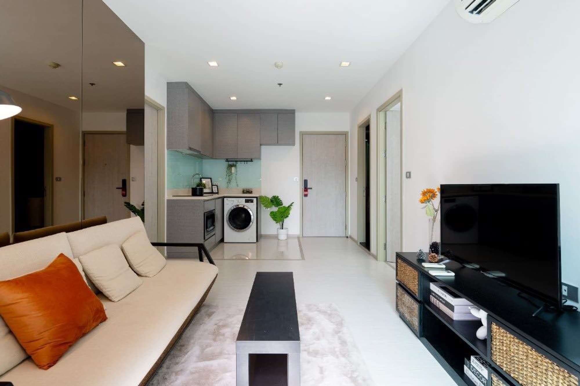 2 Bed Condo for Rent and Sale in Khlong Toei - Image 10