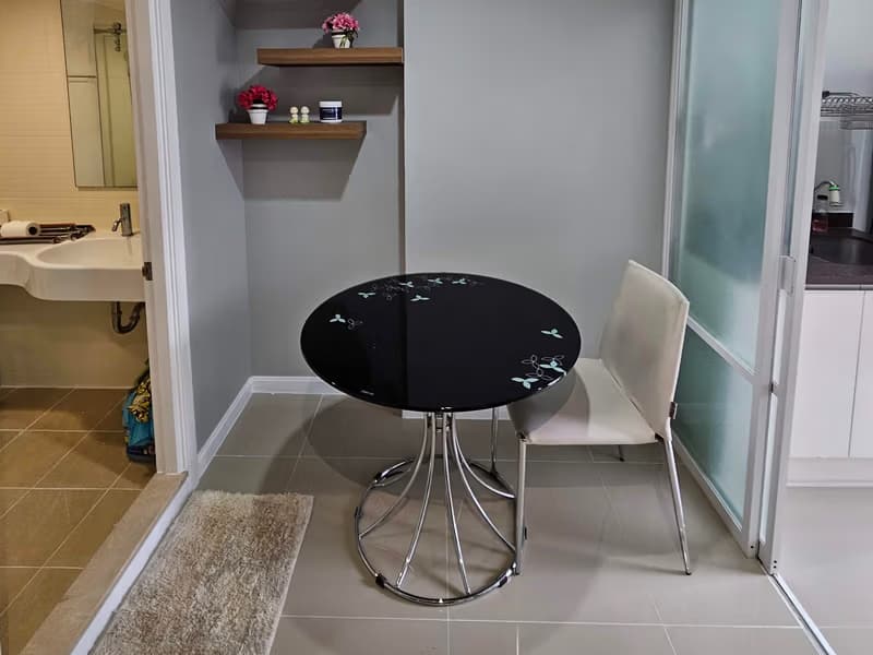 1 Bed Condo for Rent  Near Phra Ram 9 MRT