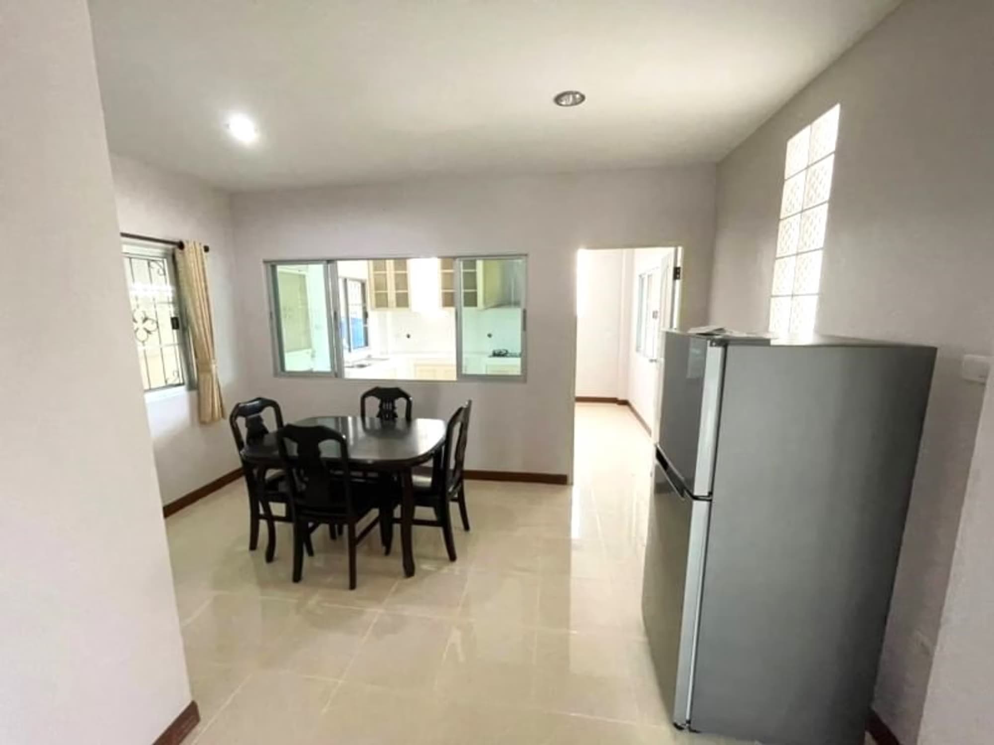 4 Bed House for Rent in San Kamphaeng District - Image 3
