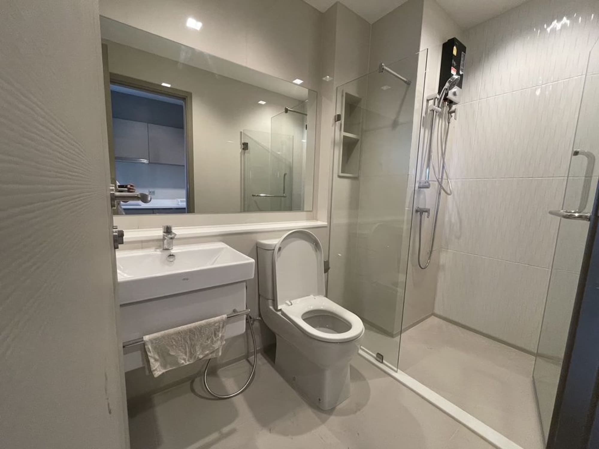 Condo for Rent at Life Asoke - Rama 9 - Image 8
