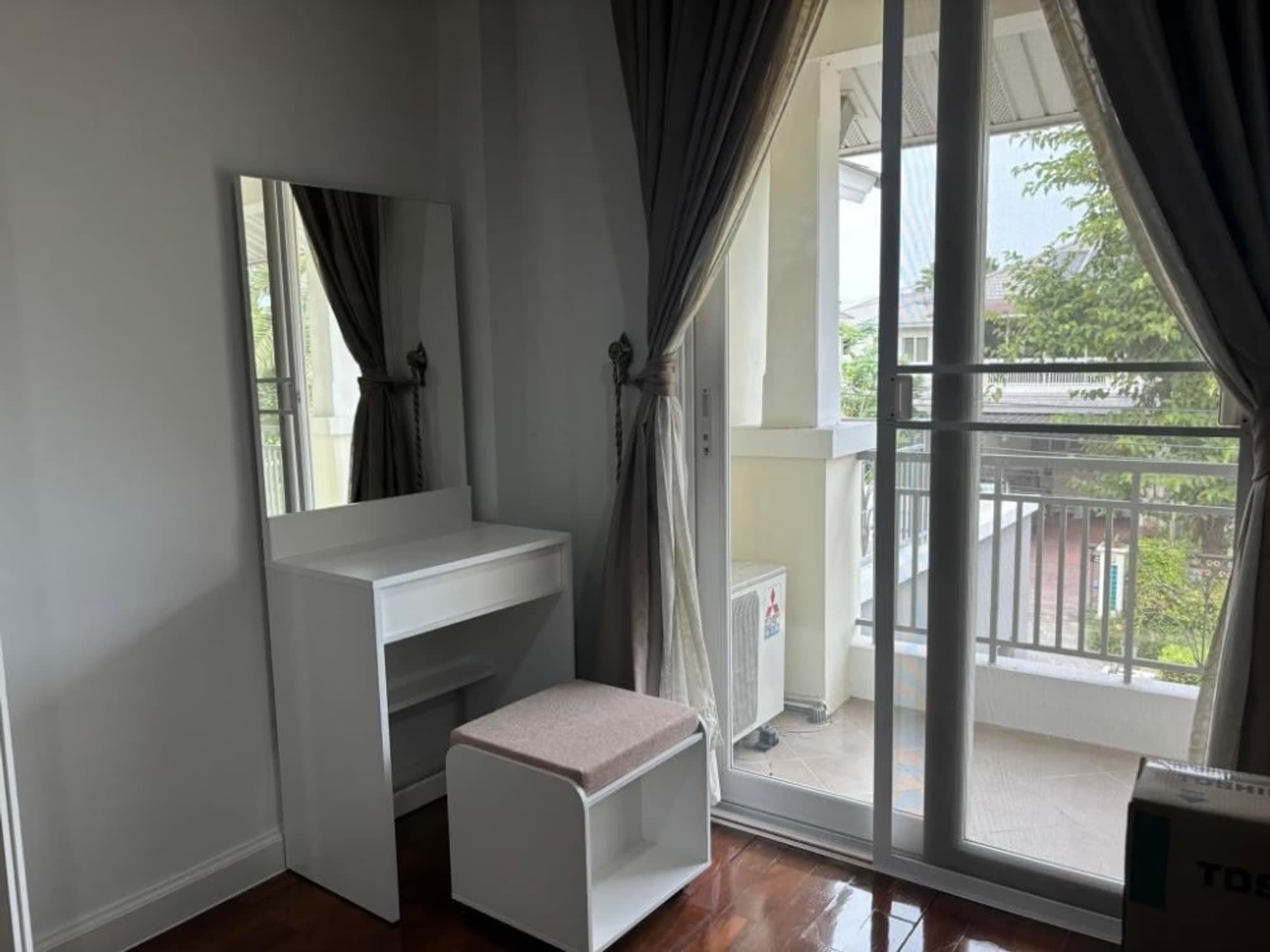 5 Bed House for Rent and Sale in Bang Phli, Samut Prakan - Image 15