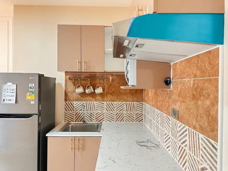 1 Bedroom Condo