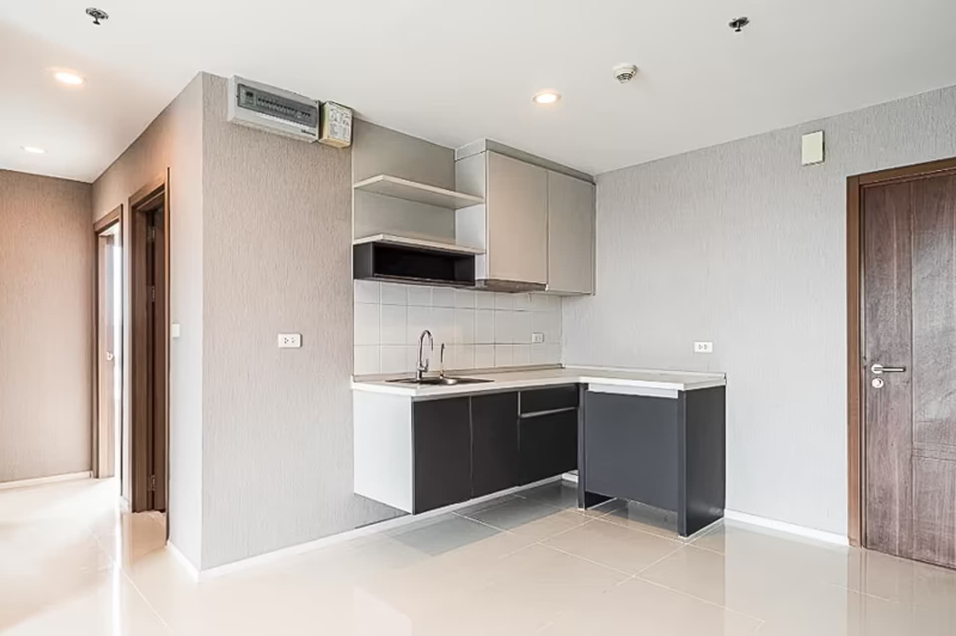 Condo for Sale at The Base Sukhumvit 77   - Image 2