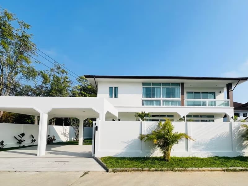 House for Sale in San Phak Wan, Hang Dong.