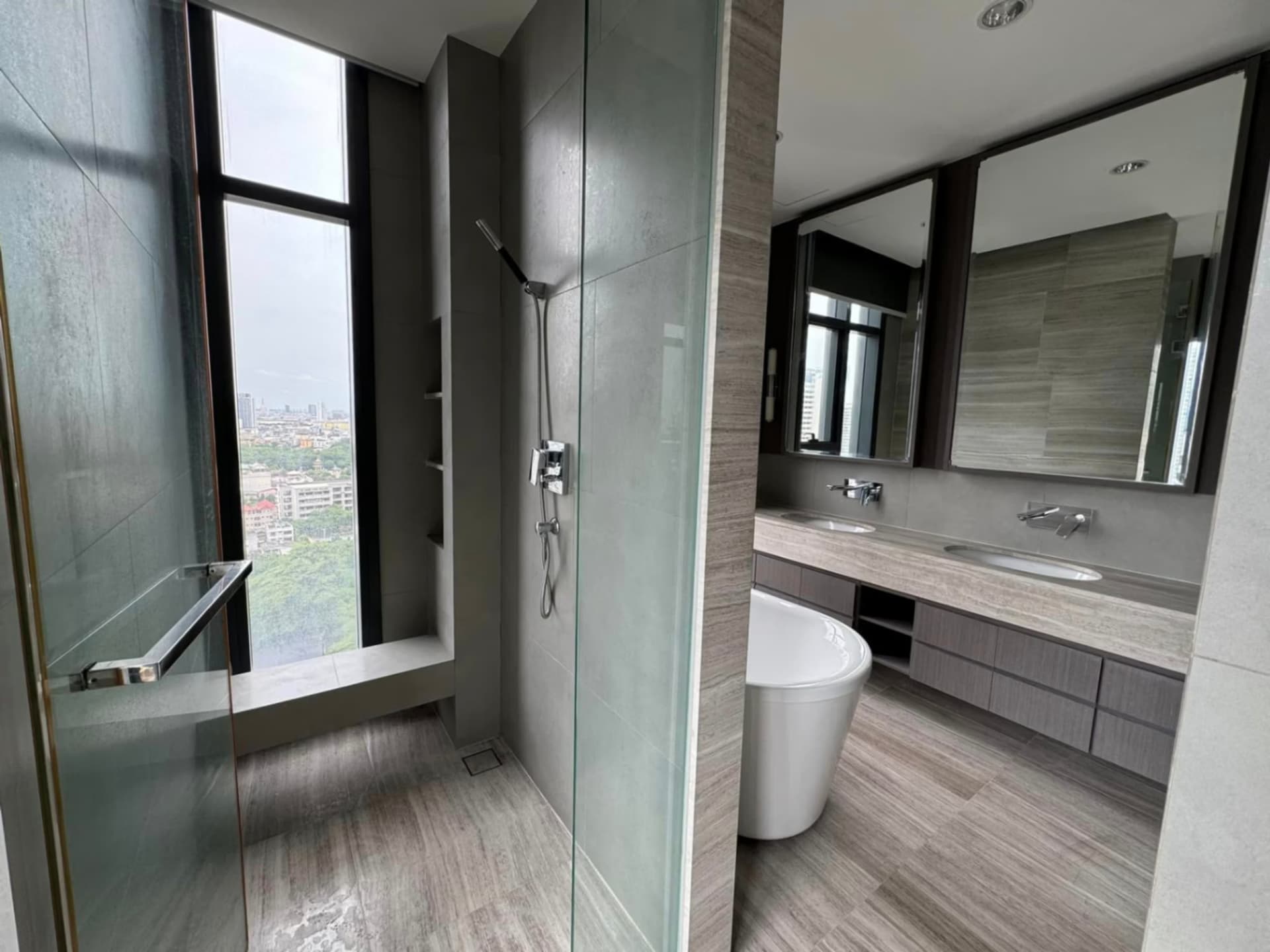 2 Bed Condo for Sale  Near Surasak BTS - Image 10